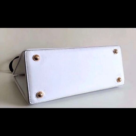 Valentino Garavani LVTN Logo Leather Tote BNWT - Picture 10 of 12